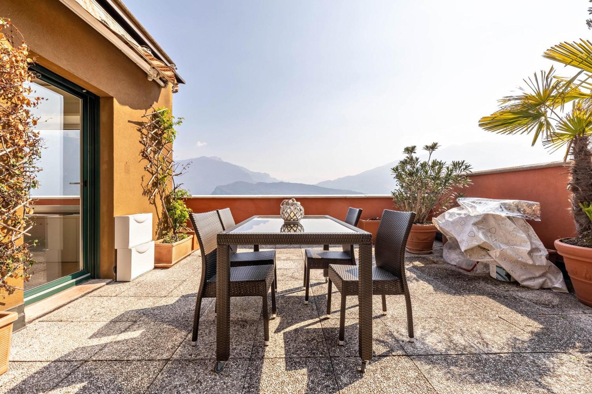 Casa Sara With Swimming Pool Apartment Riva del Garda Exterior foto