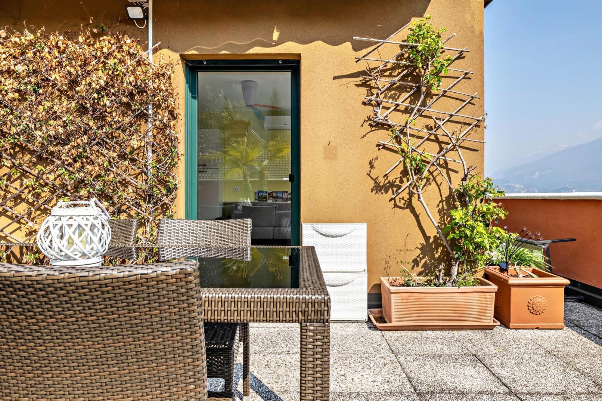 Casa Sara With Swimming Pool Apartment Riva del Garda Exterior foto