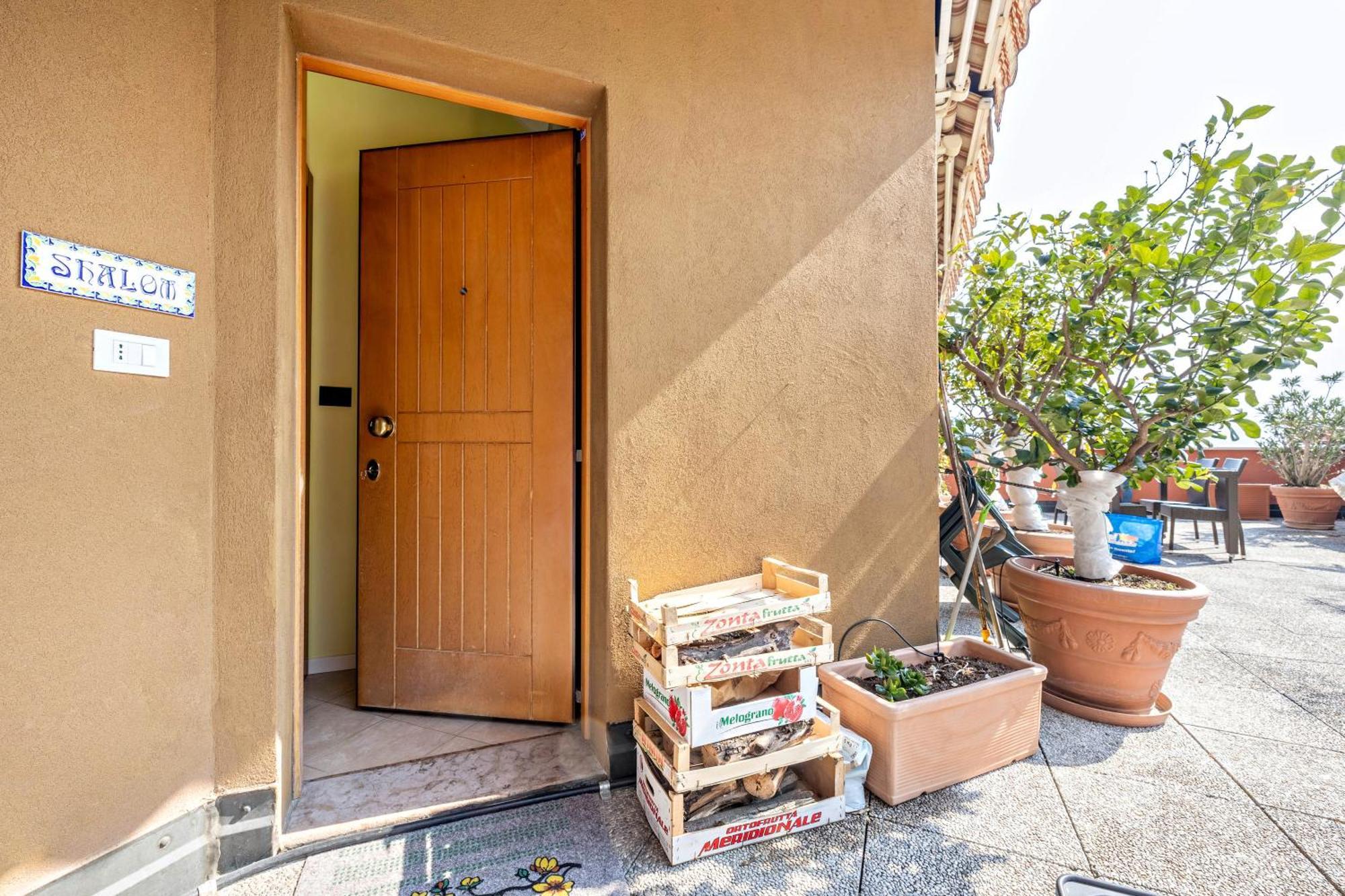 Casa Sara With Swimming Pool Apartment Riva del Garda Exterior foto